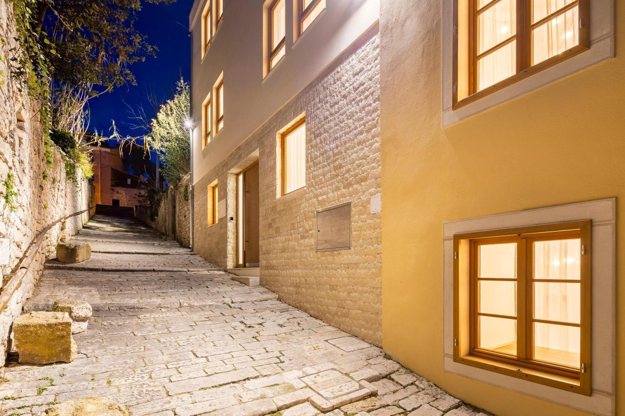 Pula Residence Rooms And Apartments Old City Center Buitenkant foto