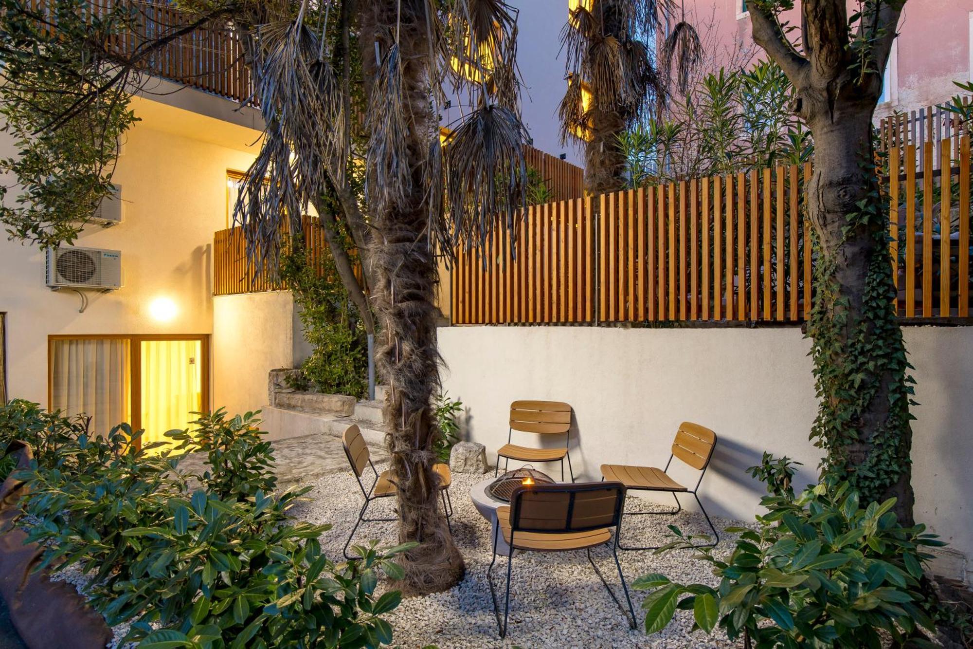 Pula Residence Rooms And Apartments Old City Center Buitenkant foto
