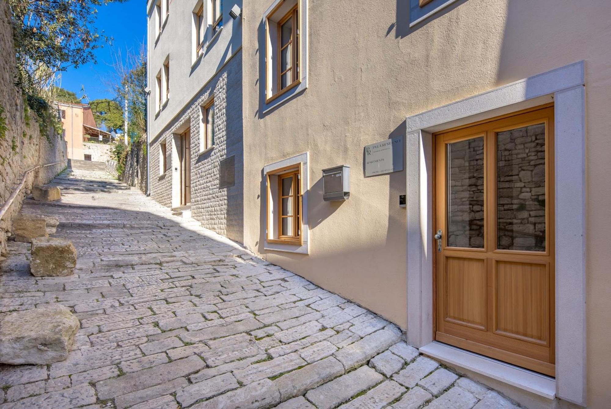 Pula Residence Rooms And Apartments Old City Center Buitenkant foto