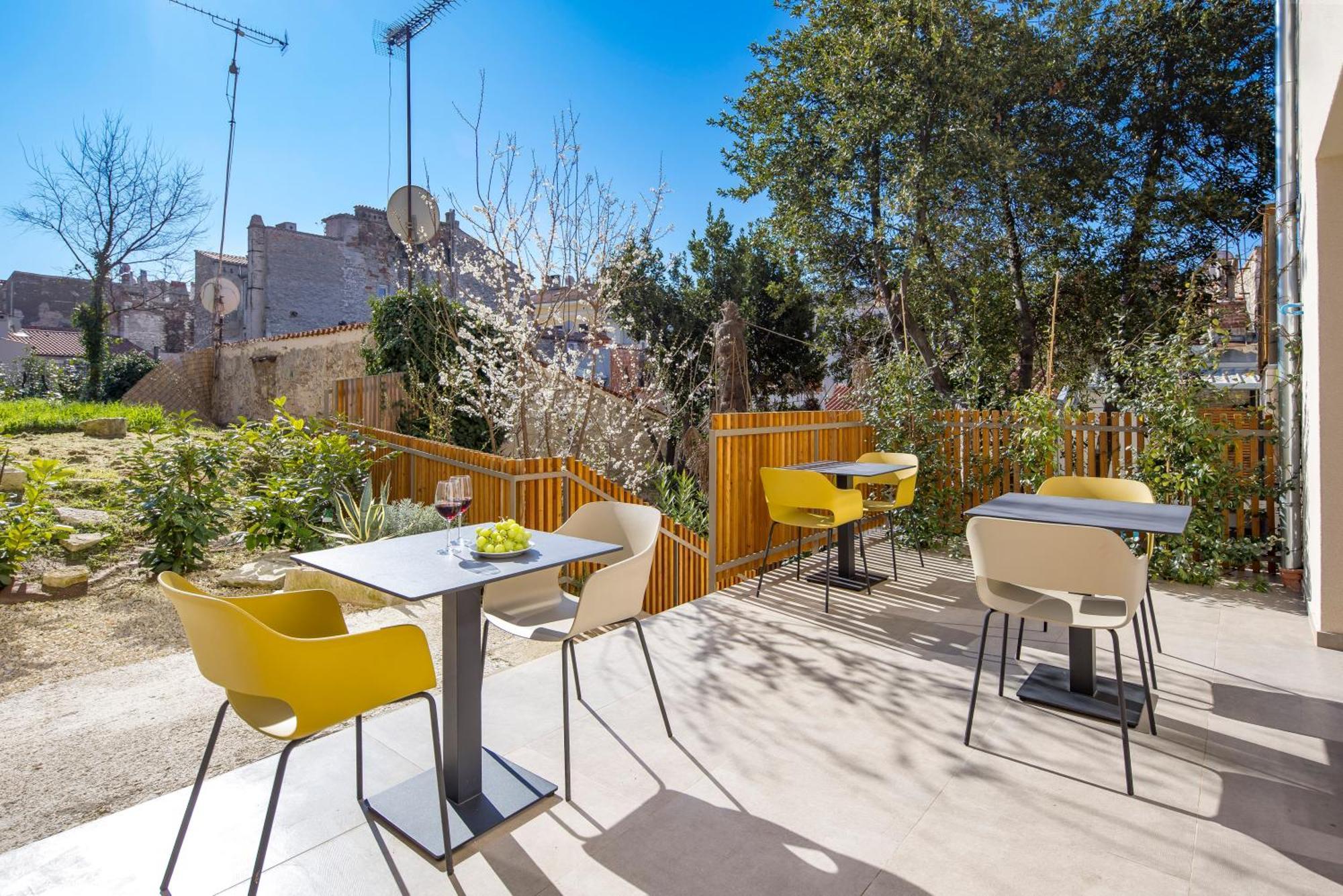 Pula Residence Rooms And Apartments Old City Center Buitenkant foto