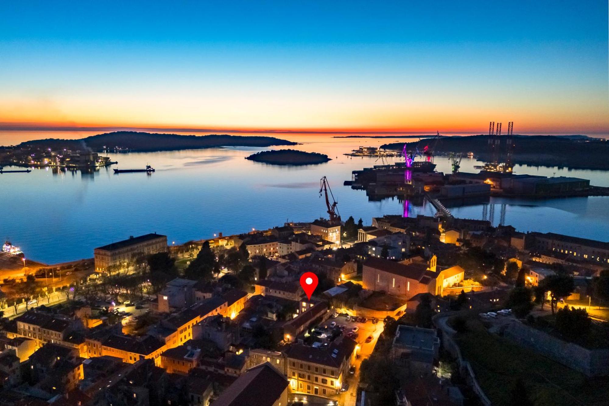 Pula Residence Rooms And Apartments Old City Center Buitenkant foto