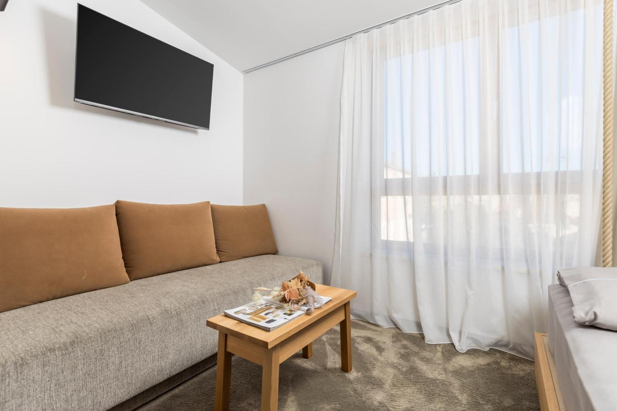 Pula Residence Rooms And Apartments Old City Center Buitenkant foto